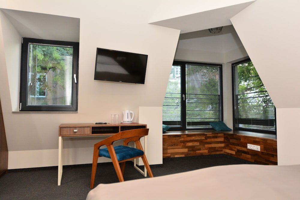 Hotel Garnet Tbilisi Superior Double or Twin Room 8