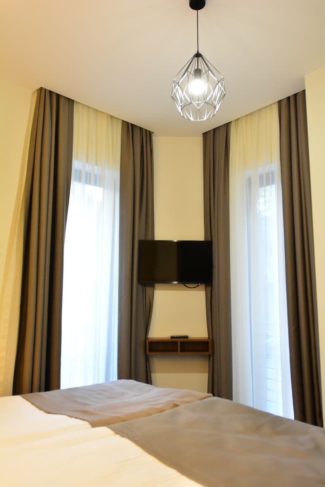 Hotel Garnet Tbilisi Superior Double or Twin Room 2