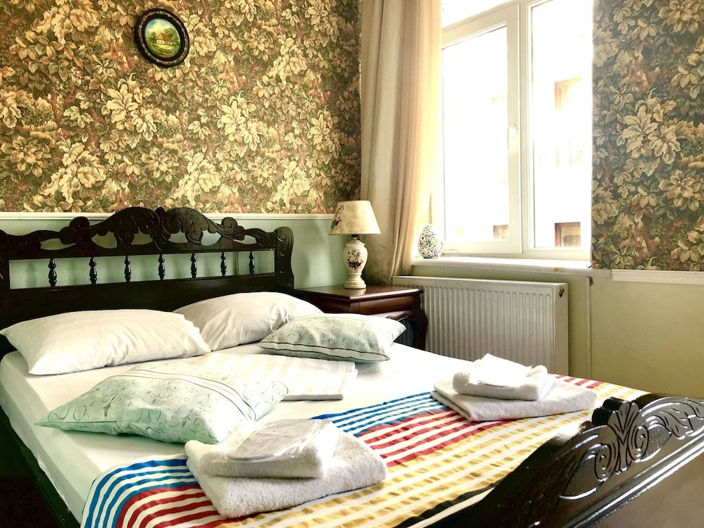 undefined Old Vino House 6