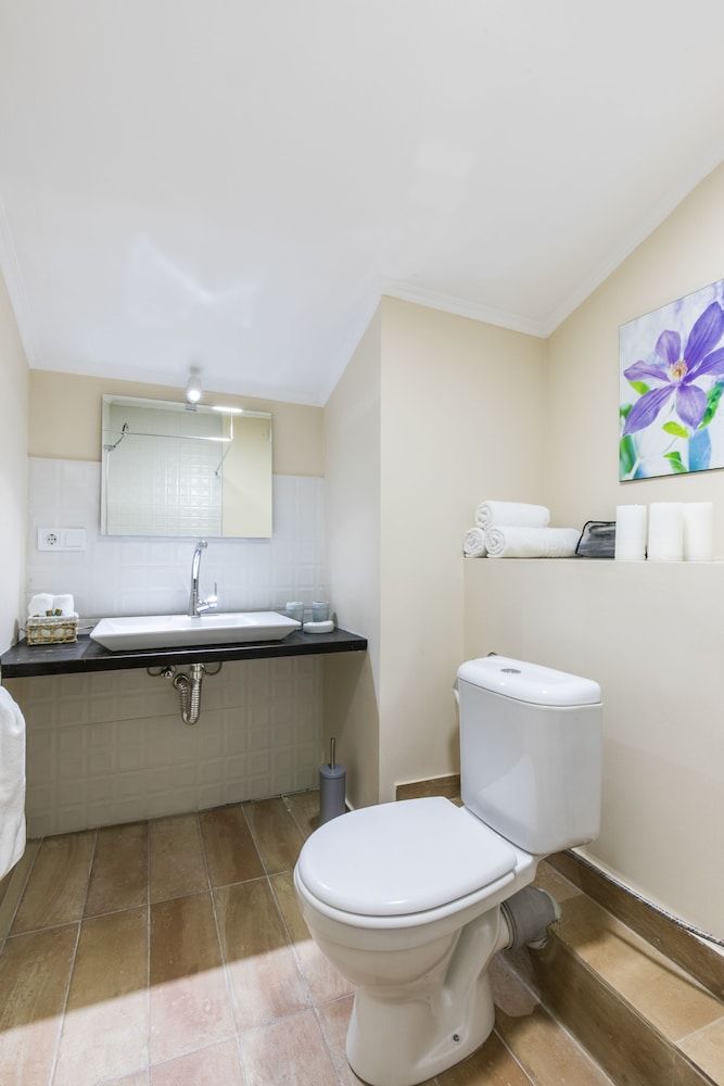 Emigrant Single Room 3