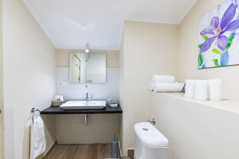 Emigrant Single Room 4