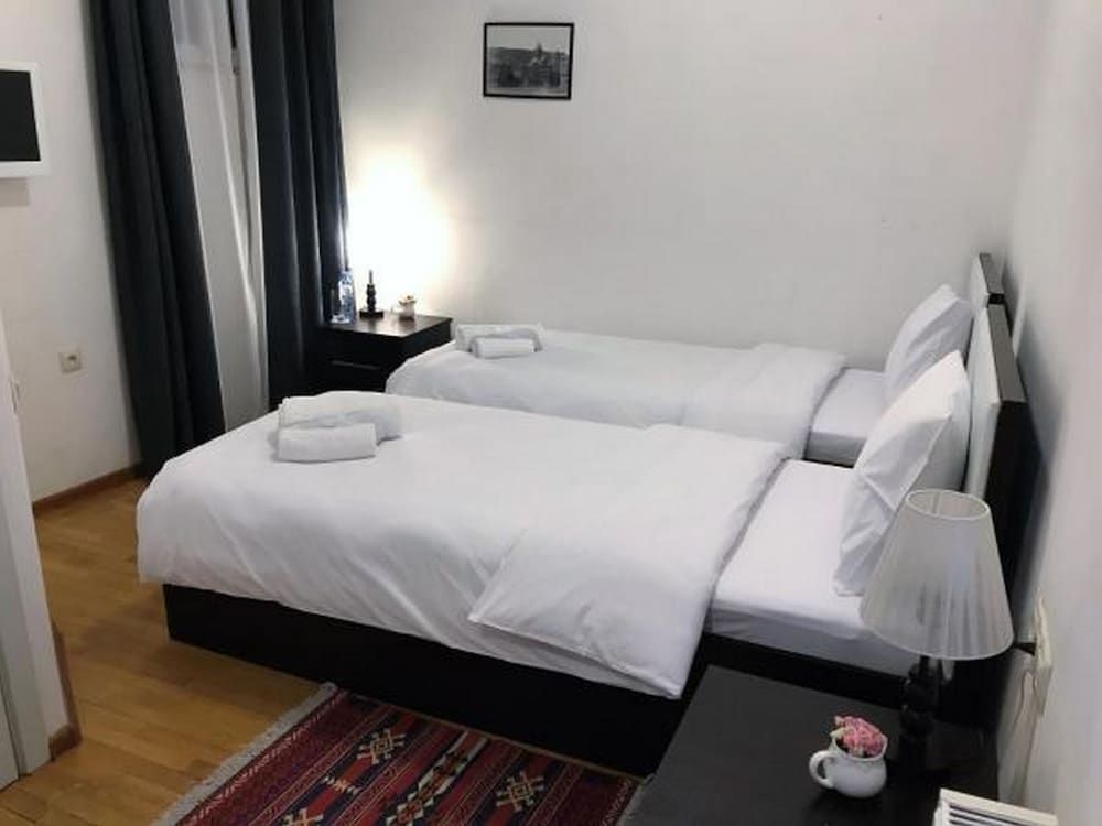 Ava Hotel Standard Twin Room, Non Smoking