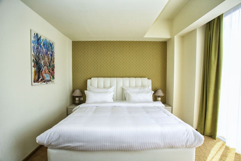 Pirimze Plaza Panoramic Suite 2