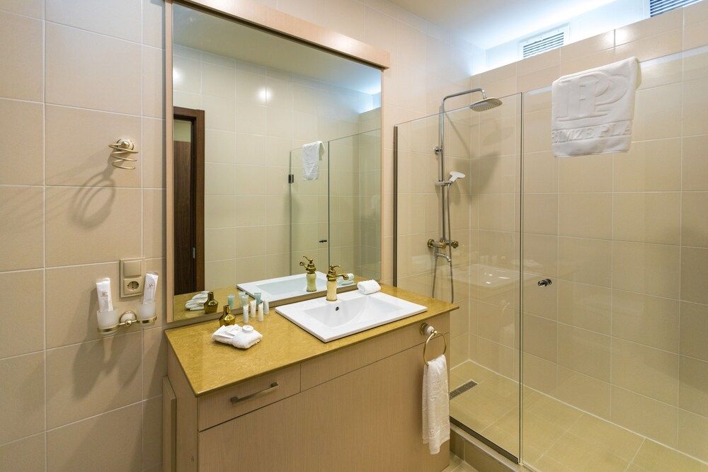 Pirimze Plaza Panoramic Suite 4