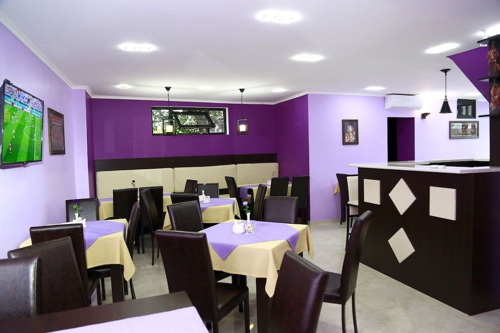 undefined Hotel Guru 8