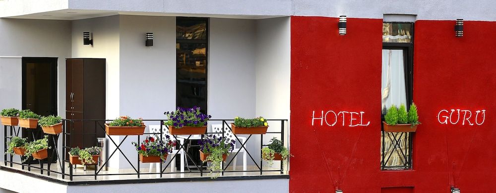 undefined Hotel Guru 2