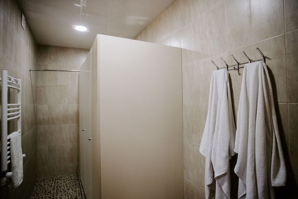 Viking Hostel Shared Dormitory, Mixed Dorm (8 people) 12