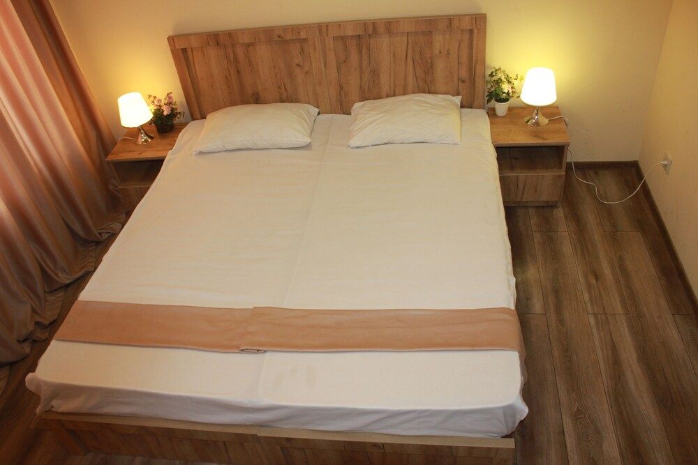 Diamond Georgia Hotel Standard Twin Room, Balcony 2