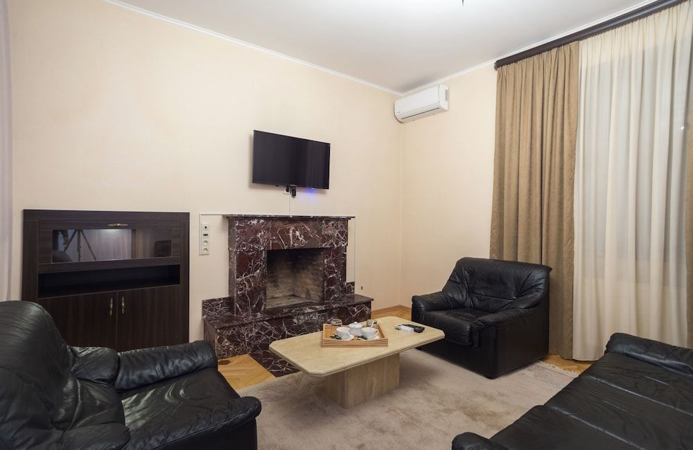 undefined Hotel 9 rooms 8