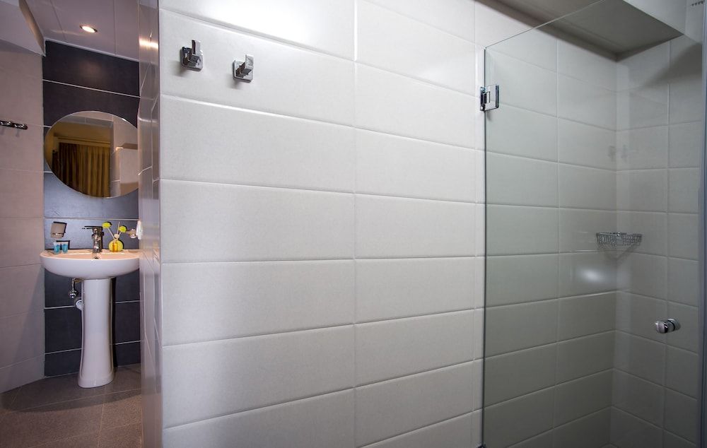 Hotel 9 rooms Basic Double Room 4