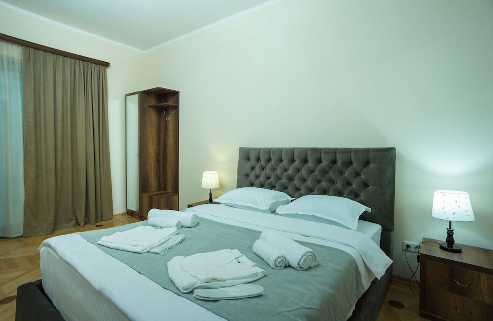 undefined Hotel 9 rooms 3