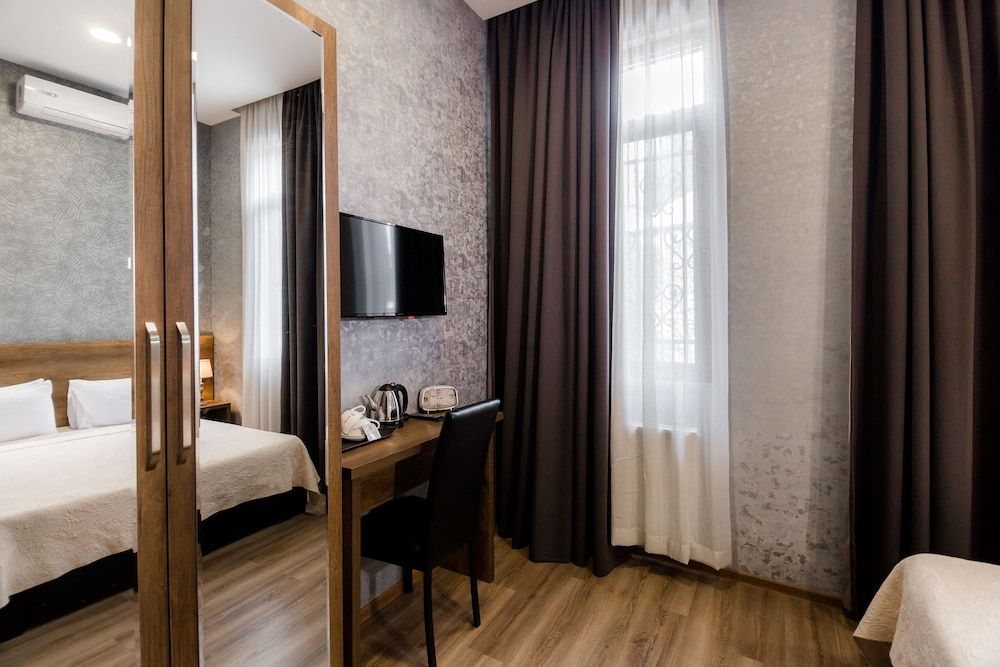 Hotel Angel Standard Double Room 18