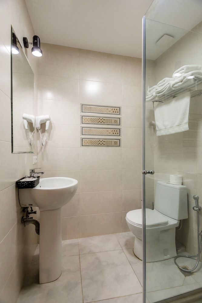 Hotel Angel Standard Double or Twin Room 23