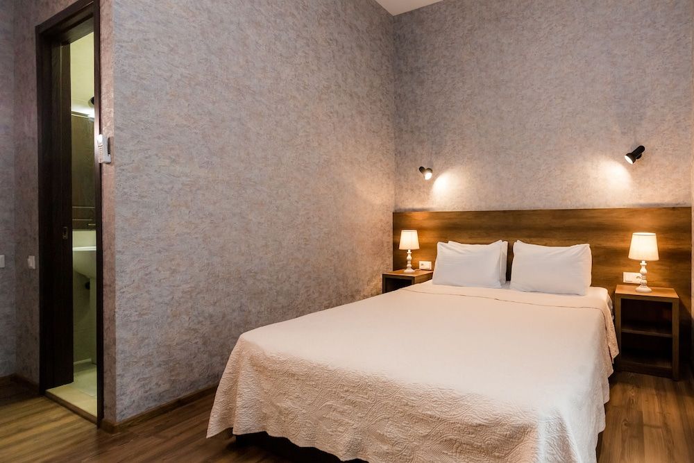 Hotel Angel Standard Double or Twin Room 4