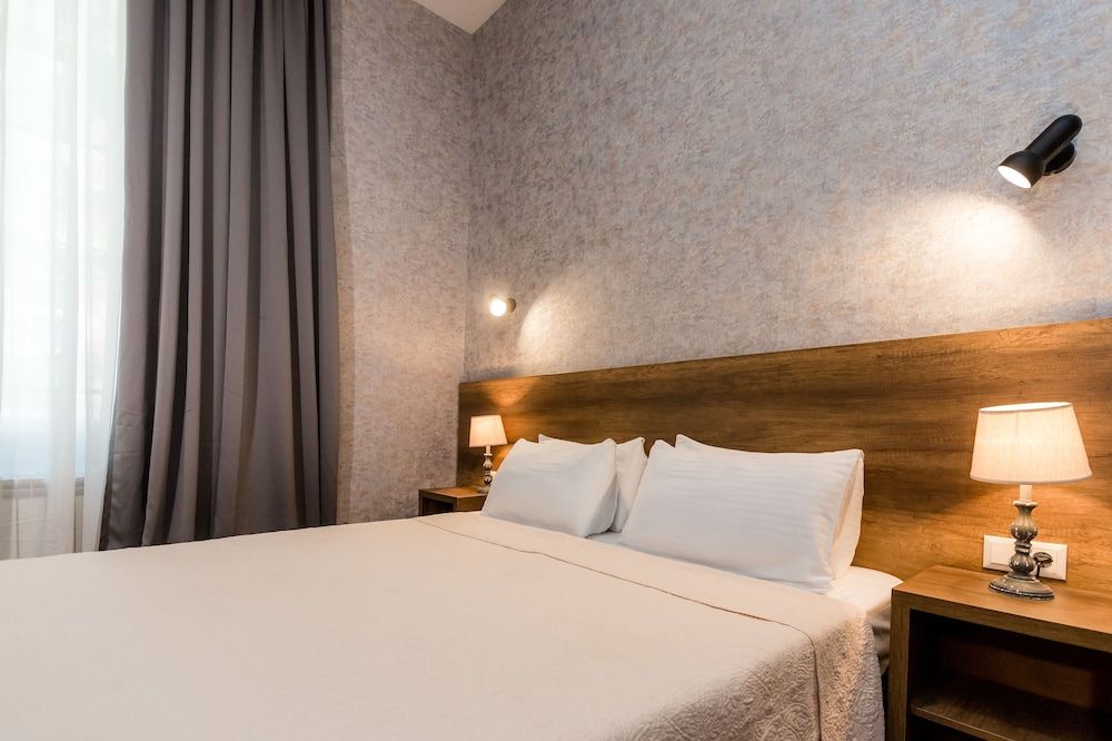 Hotel Angel Standard Double or Twin Room 9