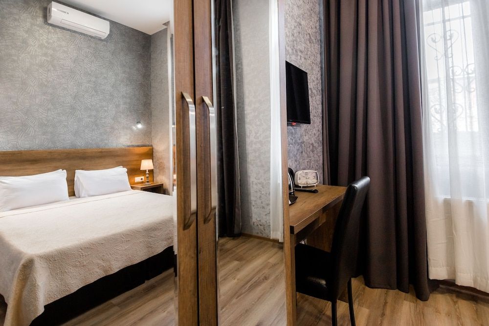 Hotel Angel Standard Double Room 4