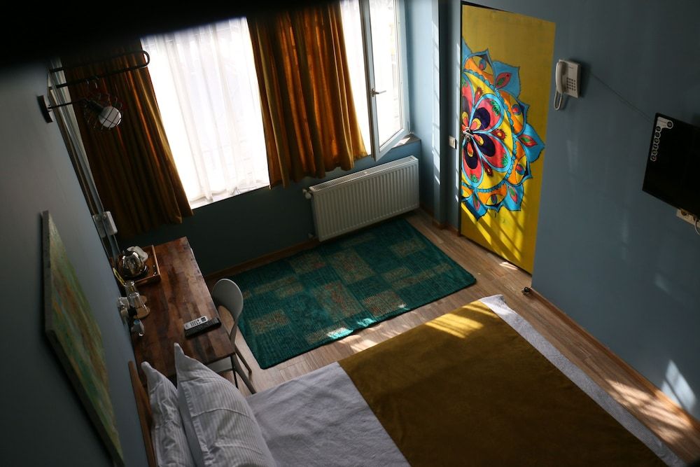 Boutique Hotel27 Plus Superior Triple Room, 1 Queen Bed, City View 4