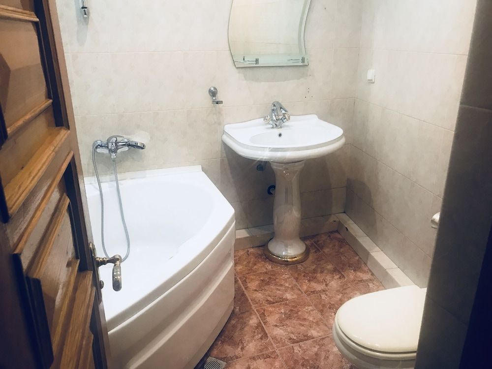 I G Hostel Shared Dormitory, Private Bathroom (1 bed in 6 bed dorm) 4