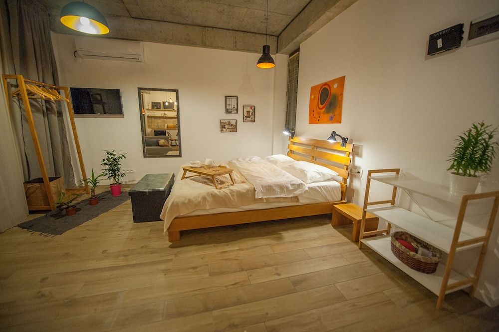 undefined Easy Hotel 2