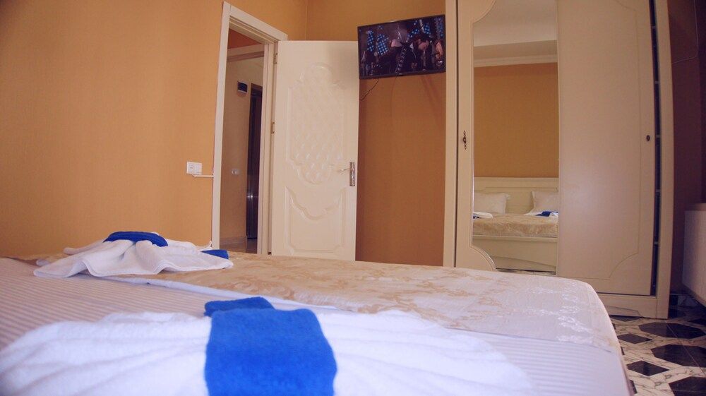 Elite Lux Hotel Family Suite, Multiple Beds, Non Smoking 9