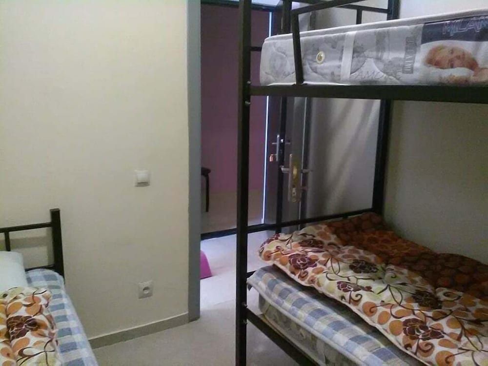 Galo - Hostel Family Quadruple Room, Multiple Beds, Non Smoking, Courtyard View 3