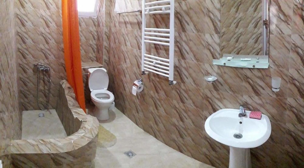 Avenue18 Apartment, Kitchen 4