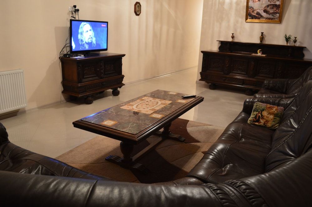 Apartment Pikris Gora Family Apartment, 2 Bedrooms, Balcony, City View 11