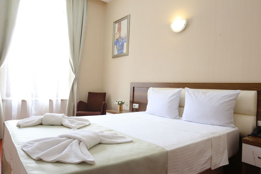 undefined Aristocrat 9