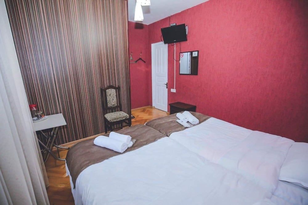 Family Hotel Laba Standard Triple Room 4