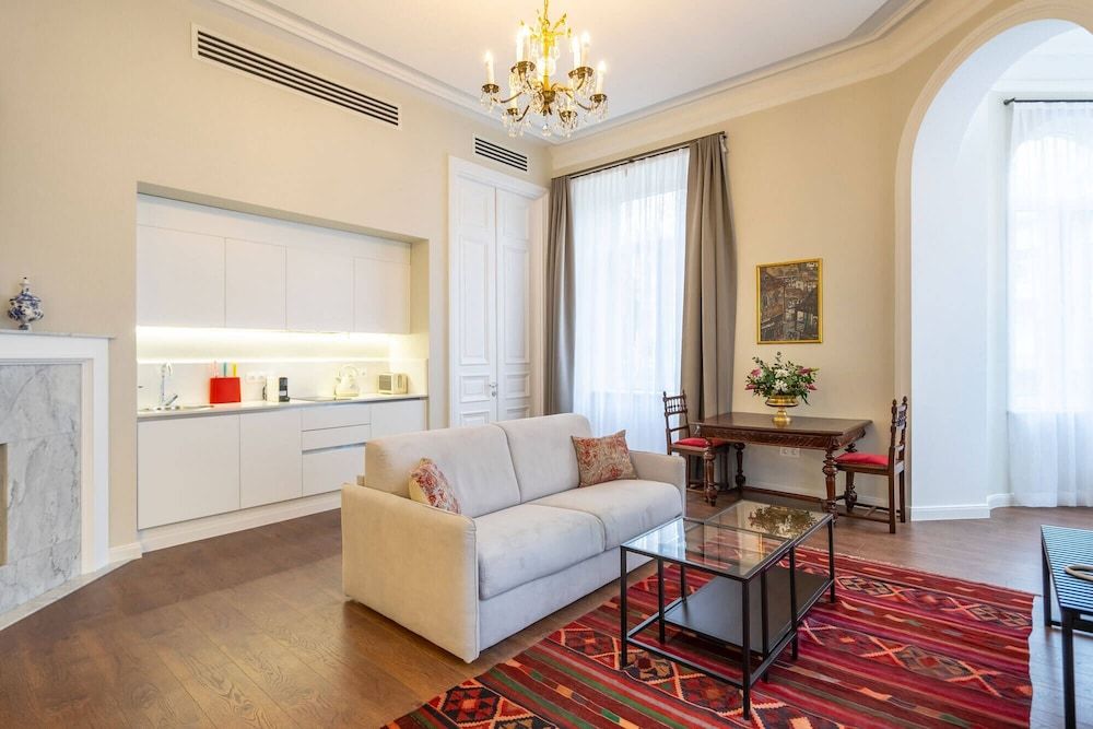 Tiflis Opera Aparthotel Royal Apartment, 1 King Bed with Sofa bed, City View 14