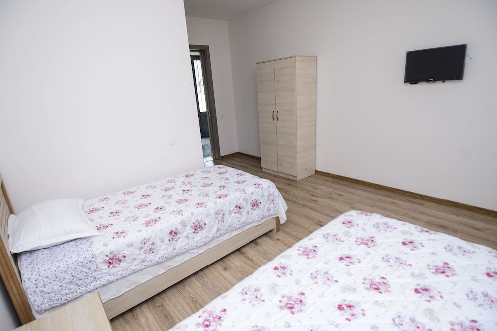 undefined Hotel Click 7
