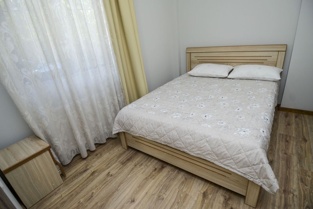undefined Hotel Click 5