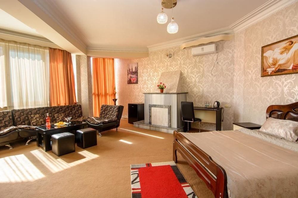 Silk Road Hotel Suite, Balcony 3