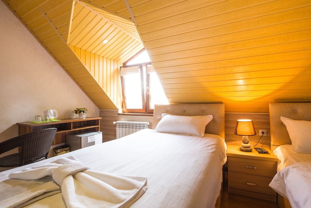 Hotel Garden House Deluxe Double Room 2