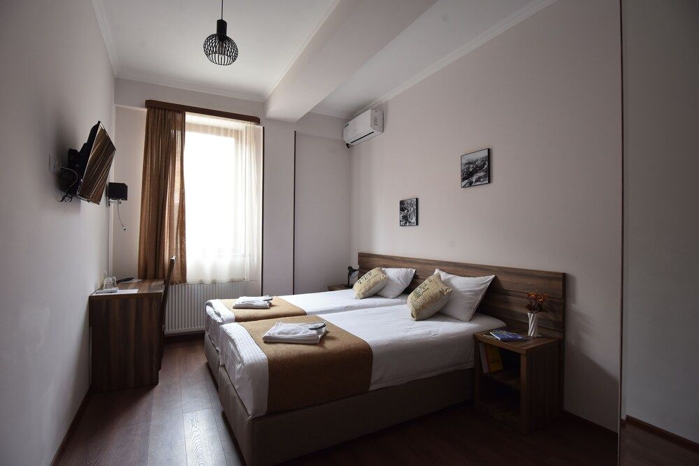 Day Room Art Hotel Deluxe Double Room, Balcony 3