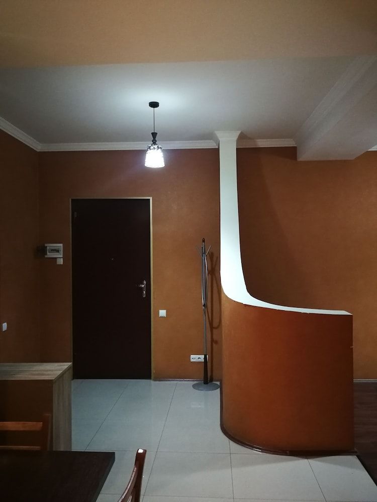 undefined Shartava Platz 5