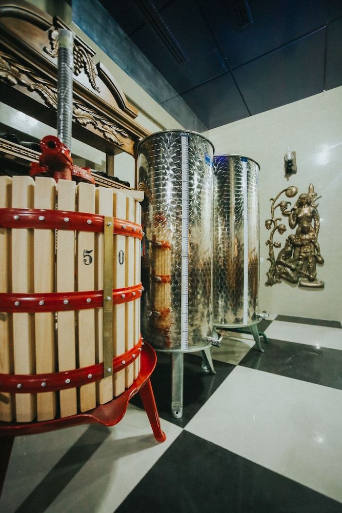 undefined Hotel Wine Palace 8