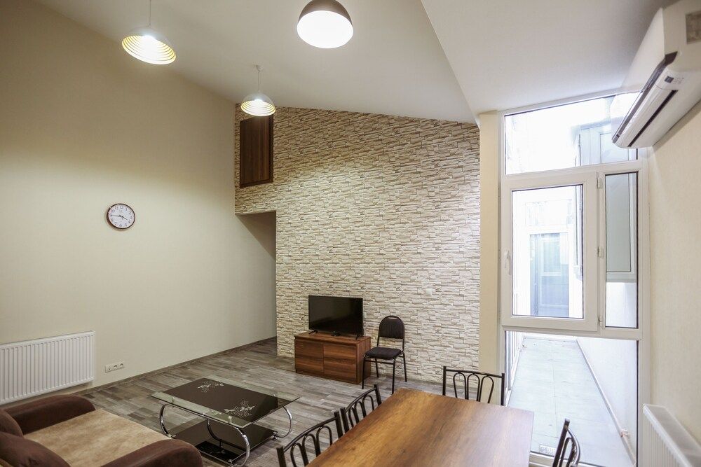 undefined HostHub Apartment Heart of Tbilisi 2