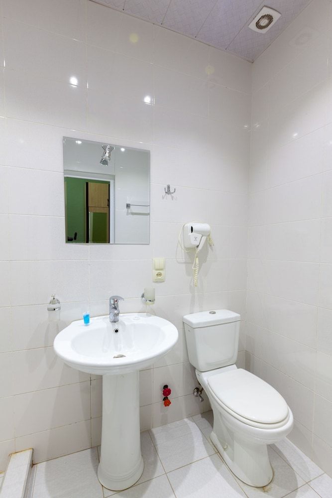 Nine Hotel Triple Room, Multiple Beds, Non Smoking 7