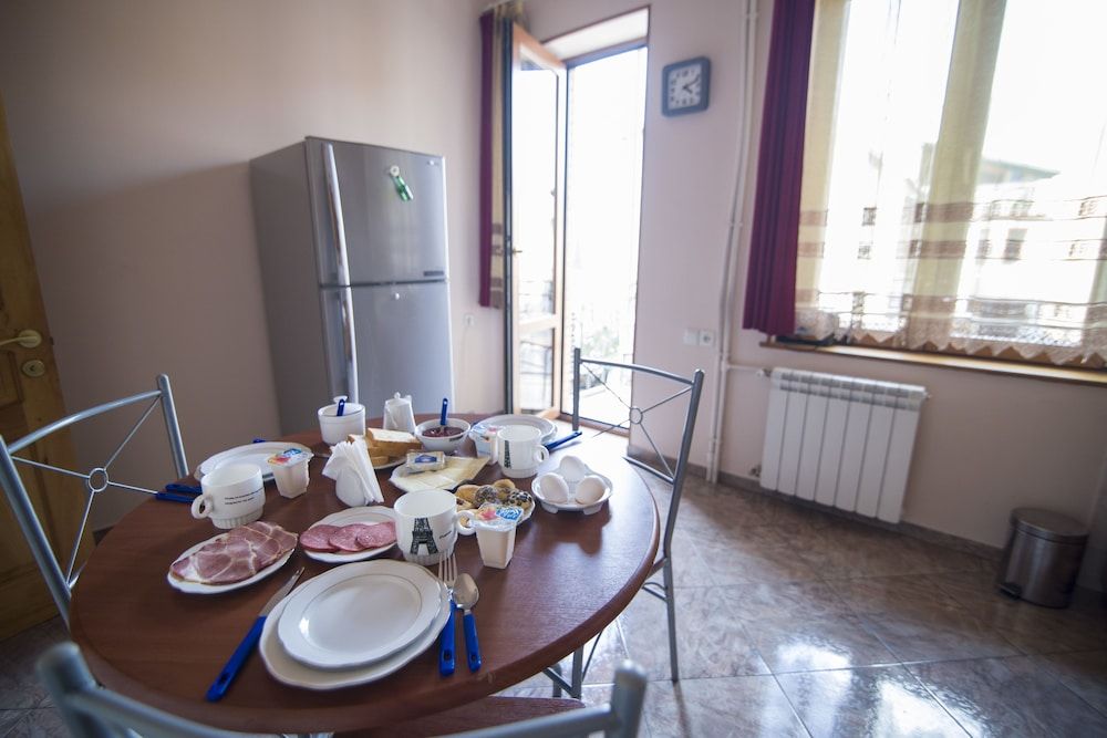 undefined G&G House 4