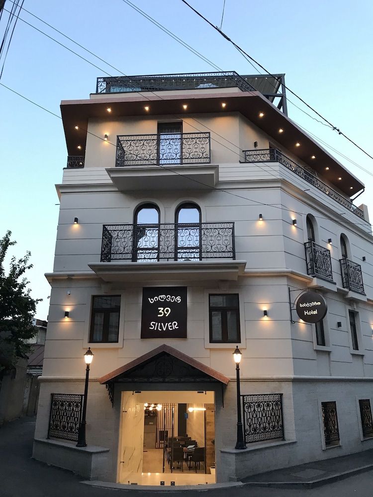 undefined Silver 39 Corner Hotel 9