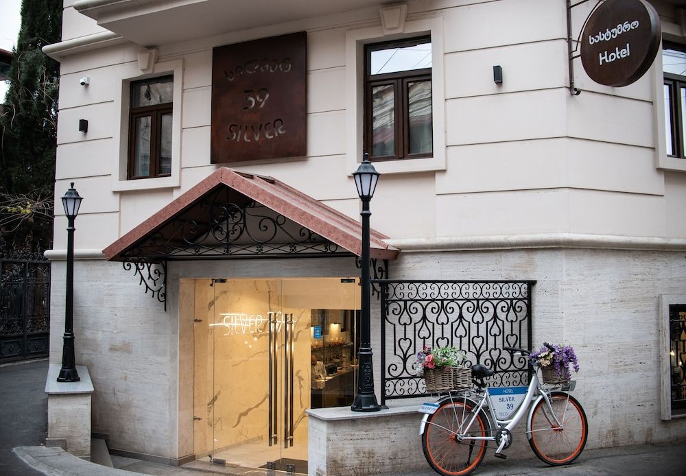 undefined Silver 39 Corner Hotel 7