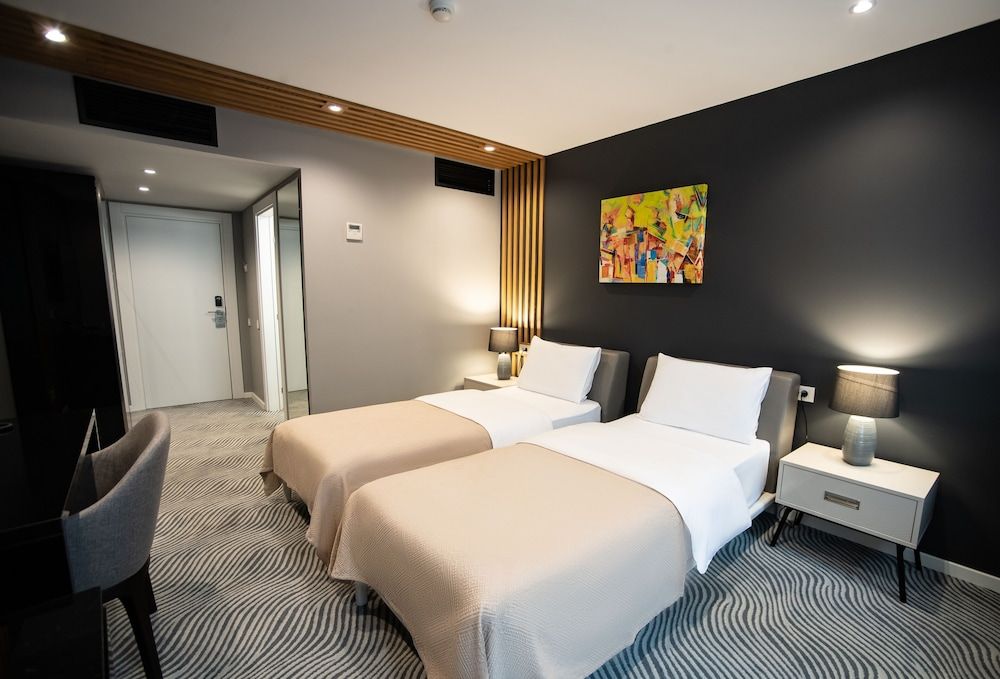 Silver 39 Corner Hotel Standard Twin Room 3