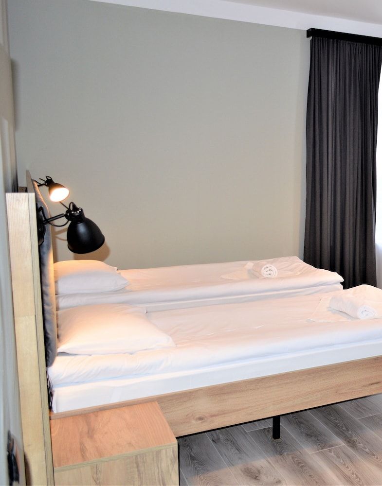 Blue Doors Standard Twin Room, 2 Twin Beds