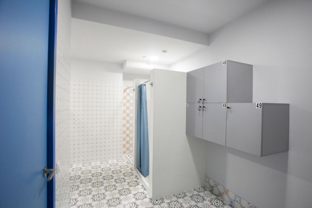 Blue Doors Bed in 6-Bed Female Only Dormitory Room 6