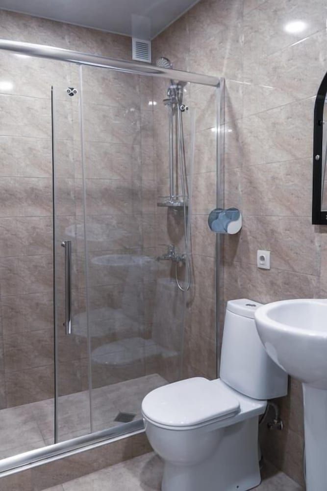 Avlabari Terrace Rooms Basic Triple Room 3