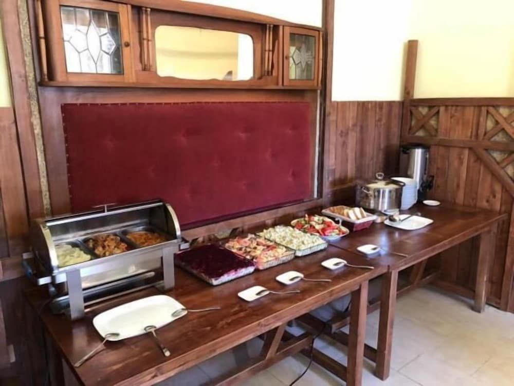 undefined Lords Hotel 8