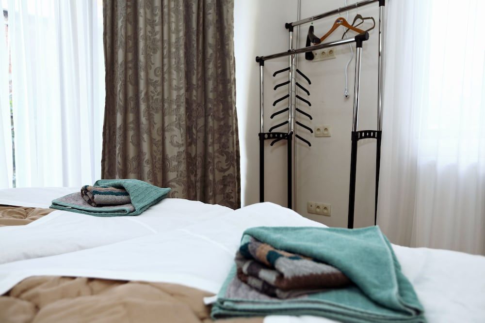 3 Bedroom Apartment near Vake Park Apartment, 3 Bedrooms 18