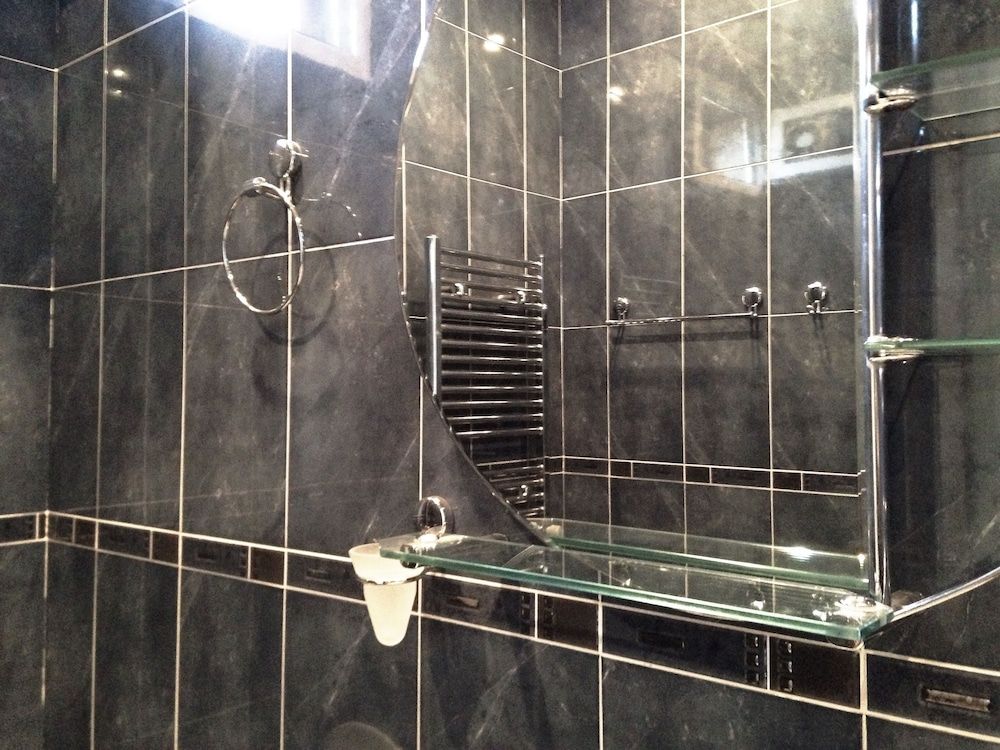 Hotel Vazi Twin Room 2