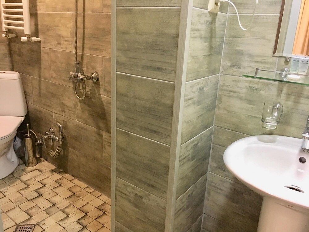 Hotel Kesane Tbilisi Standard Twin Room 8